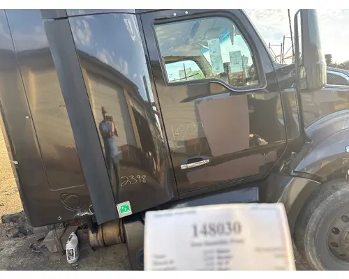 KENWORTH T680 Door Assembly, Front