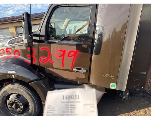 KENWORTH T680 Door Assembly, Front