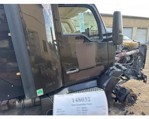 KENWORTH T680 Door Assembly, Front