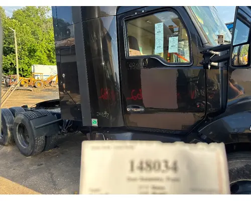 KENWORTH T680 Door Assembly, Front