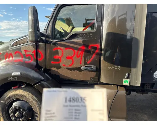 KENWORTH T680 Door Assembly, Front