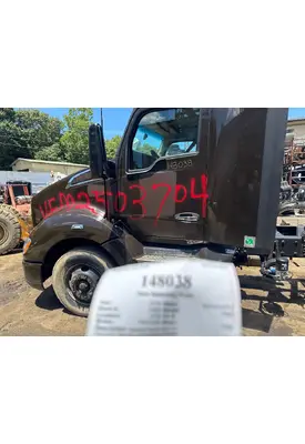 KENWORTH T680 Door Assembly, Front