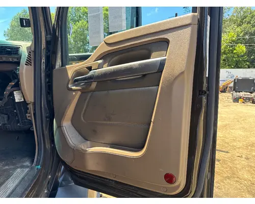 KENWORTH T680 Door Assembly, Front
