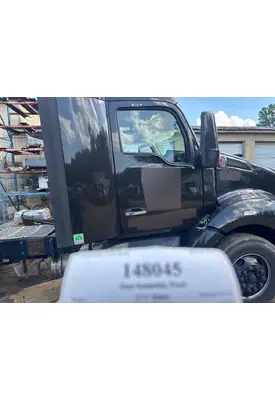 KENWORTH T680 Door Assembly, Front