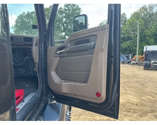 KENWORTH T680 Door Assembly, Front