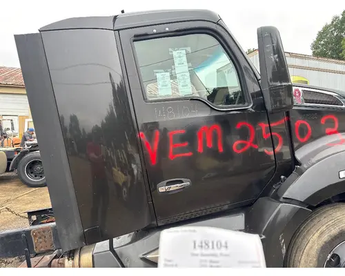 KENWORTH T680 Door Assembly, Front