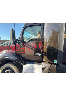KENWORTH T680 Door Assembly, Front