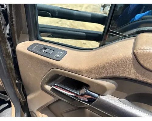 KENWORTH T680 Door Assembly, Front