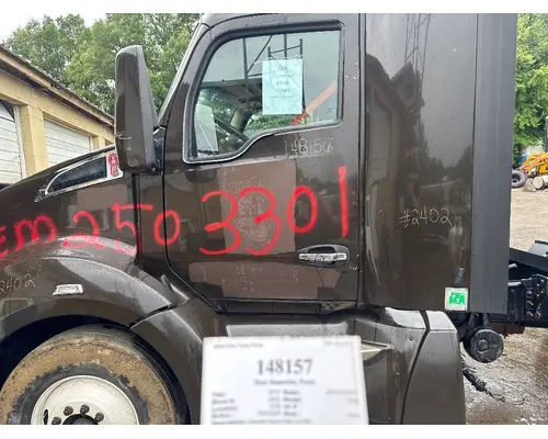 KENWORTH T680 Door Assembly, Front