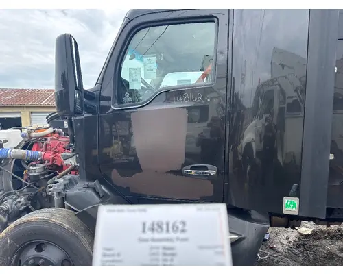 KENWORTH T680 Door Assembly, Front