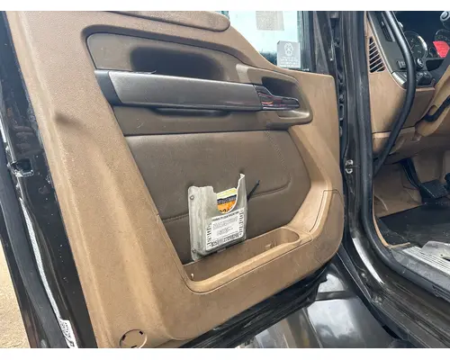 KENWORTH T680 Door Assembly, Front