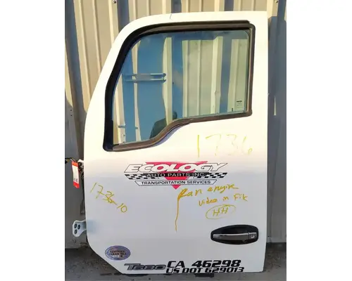 KENWORTH T680 Door Assembly, Front