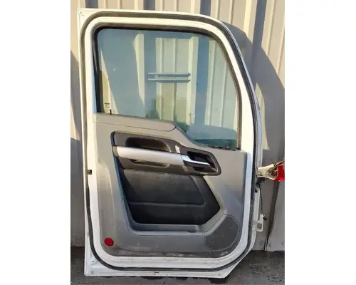 KENWORTH T680 Door Assembly, Front