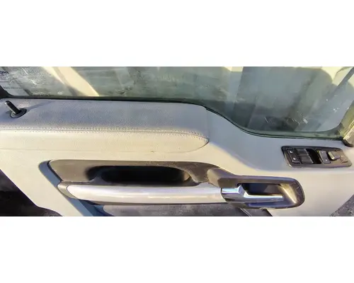 KENWORTH T680 Door Assembly, Front