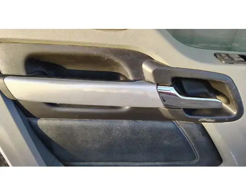 KENWORTH T680 Door Assembly, Front