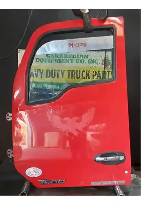 KENWORTH T680 Door Assembly, Front