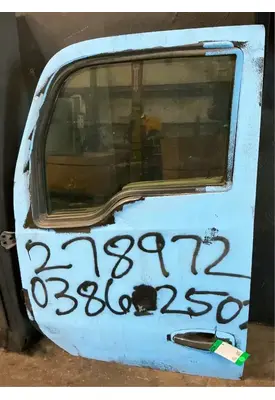 KENWORTH T680 Door Assembly, Front