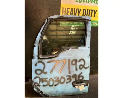 KENWORTH T680 Door Assembly, Front