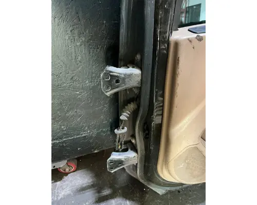 KENWORTH T680 Door Assembly, Front