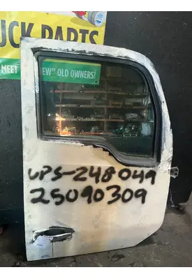 KENWORTH T680 Door Assembly, Front