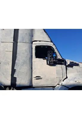 KENWORTH T680 Door Assembly, Front