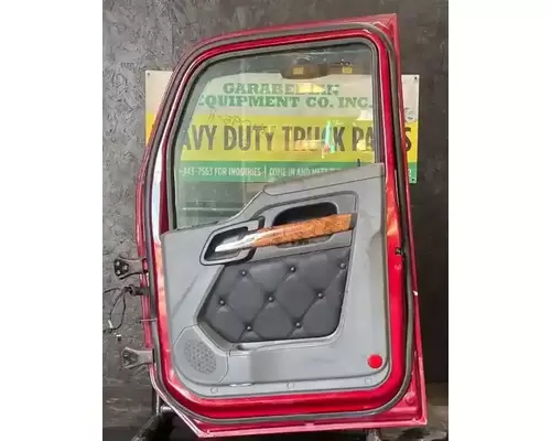 KENWORTH T680 Door Assembly, Front