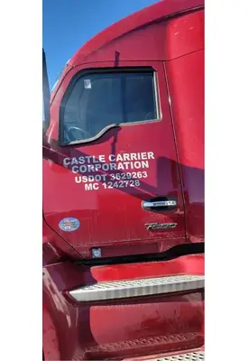 KENWORTH T680 Door Assembly, Front