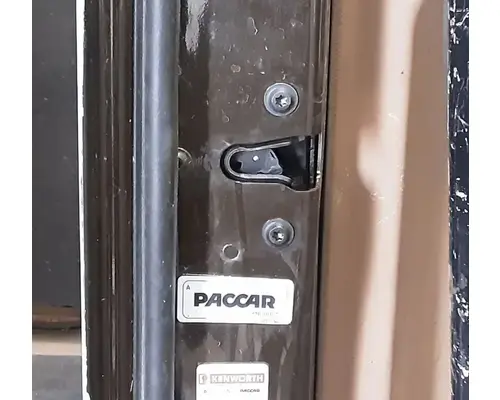 KENWORTH T680 Door Assembly, Front