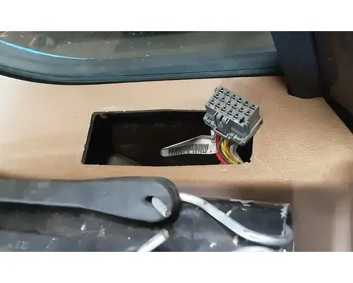 KENWORTH T680 Door Assembly, Front