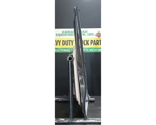 KENWORTH T680 Door Assembly, Front