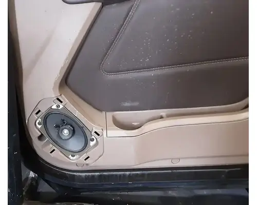 KENWORTH T680 Door Assembly, Front