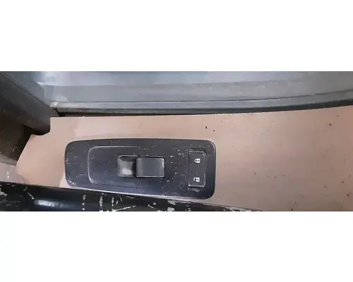 KENWORTH T680 Door Assembly, Front