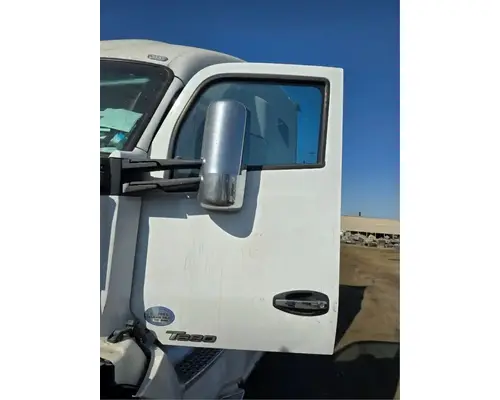 KENWORTH T680 Door Assembly, Front