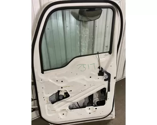 KENWORTH T680 Door Assembly, Front