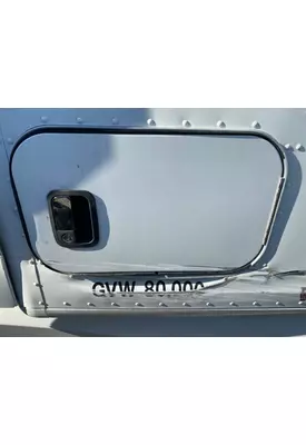 KENWORTH T680 Door Assembly, Rear or Back