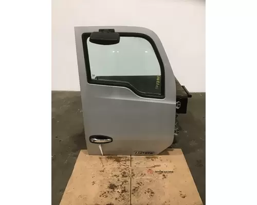 KENWORTH T680 Door Assembly