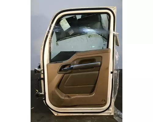 KENWORTH T680 Door Assembly