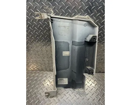 KENWORTH T680 Door Moulding, Front