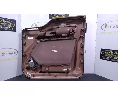 KENWORTH T680 Door Panel (Trim)