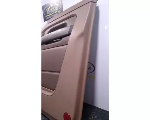 KENWORTH T680 Door Panel (Trim)