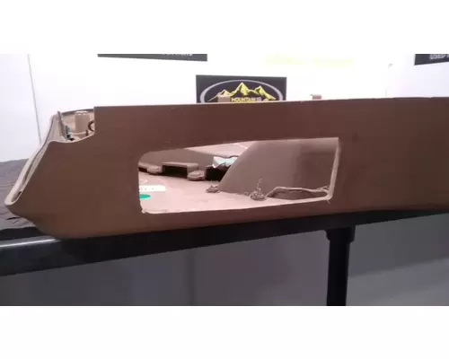 KENWORTH T680 Door Panel (Trim)