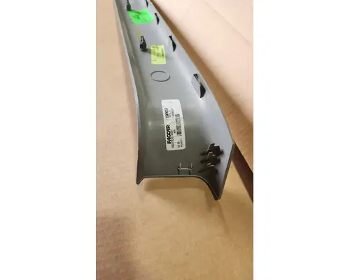 KENWORTH T680 Door Panel (Trim)