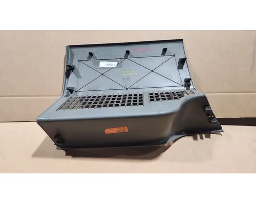 KENWORTH T680 Door Panel (Trim)