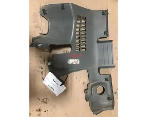 KENWORTH T680 Door Panel (Trim)