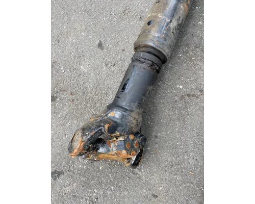 KENWORTH T680 Drive Shaft, Front