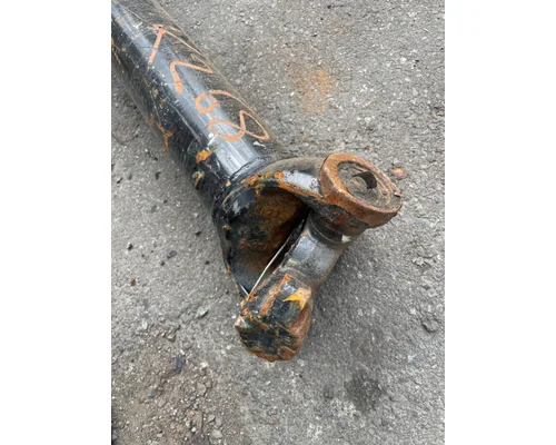 KENWORTH T680 Drive Shaft, Front