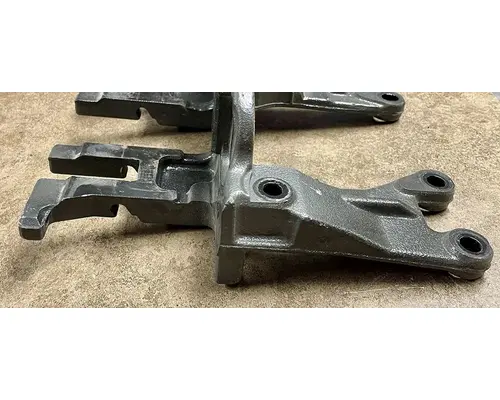 KENWORTH T680 EGR BRACKET