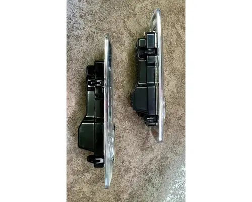 KENWORTH T680 Electrical Parts, Misc.