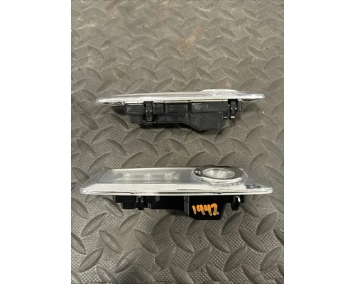 KENWORTH T680 Electrical Parts, Misc.