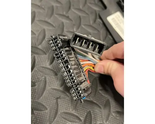 KENWORTH T680 Electrical Parts, Misc.